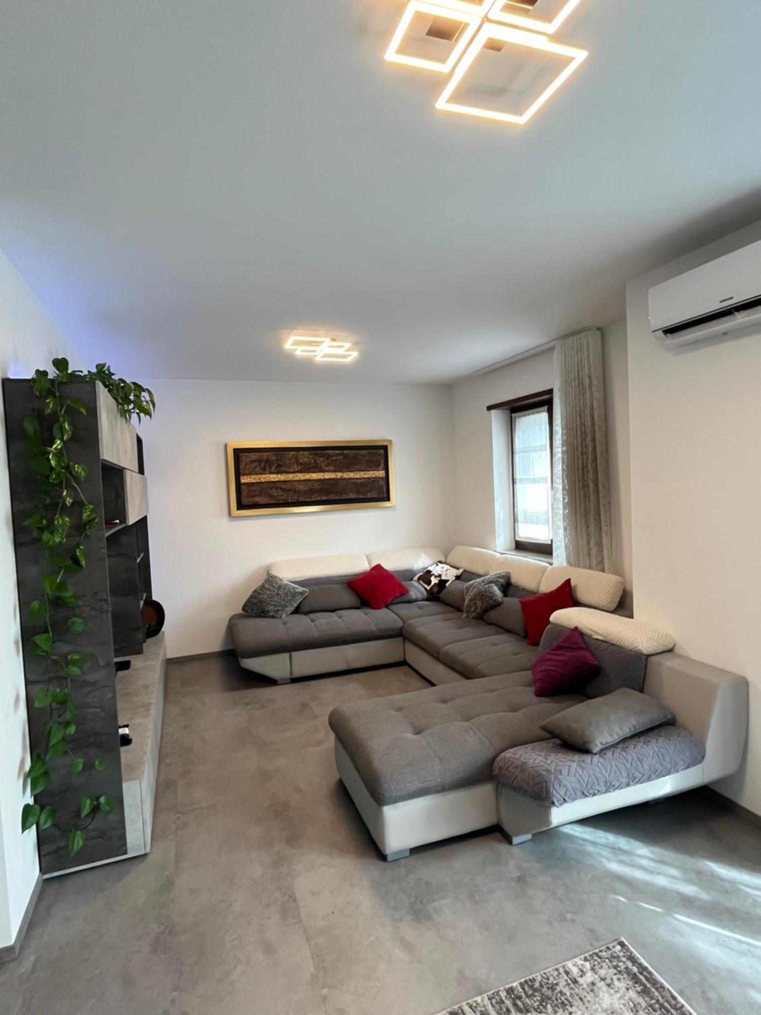 B&B Alessandro Private Room & Bathroom In Shared Apartment Arco Exterior photo
